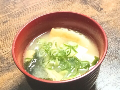 豆腐と油揚げのお味噌汁〜毎日味噌汁〜